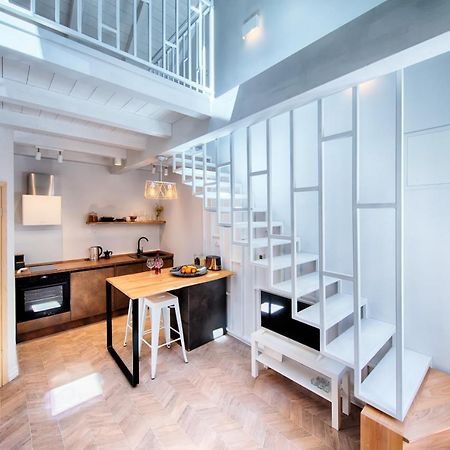Studio Apartment Vicencina Vis Bagian luar foto